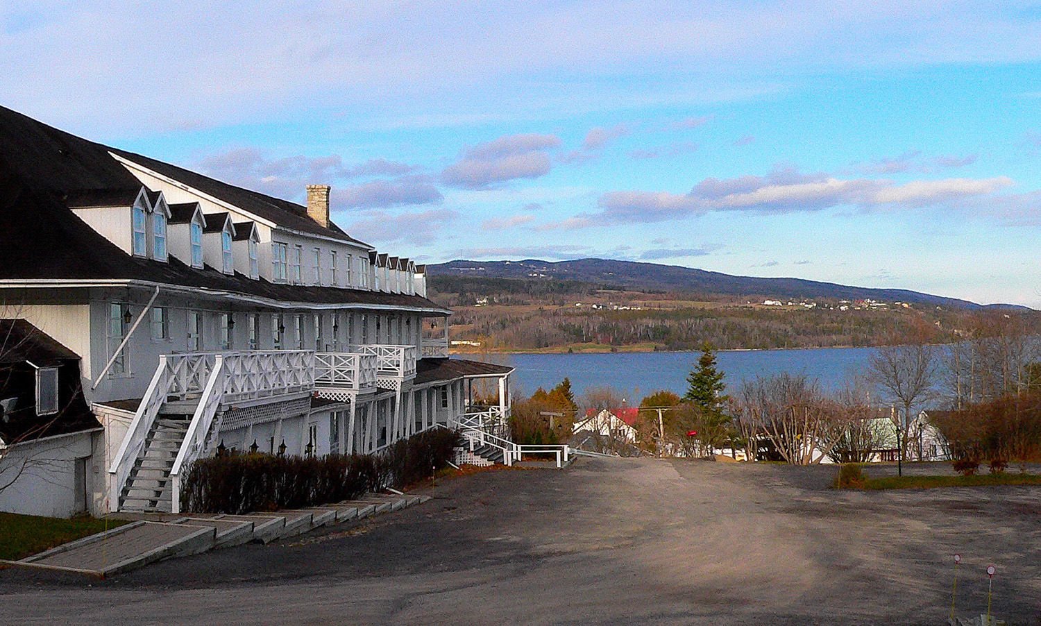 Le Manoir Charlevoix Motel La Malbaie Exterior photo